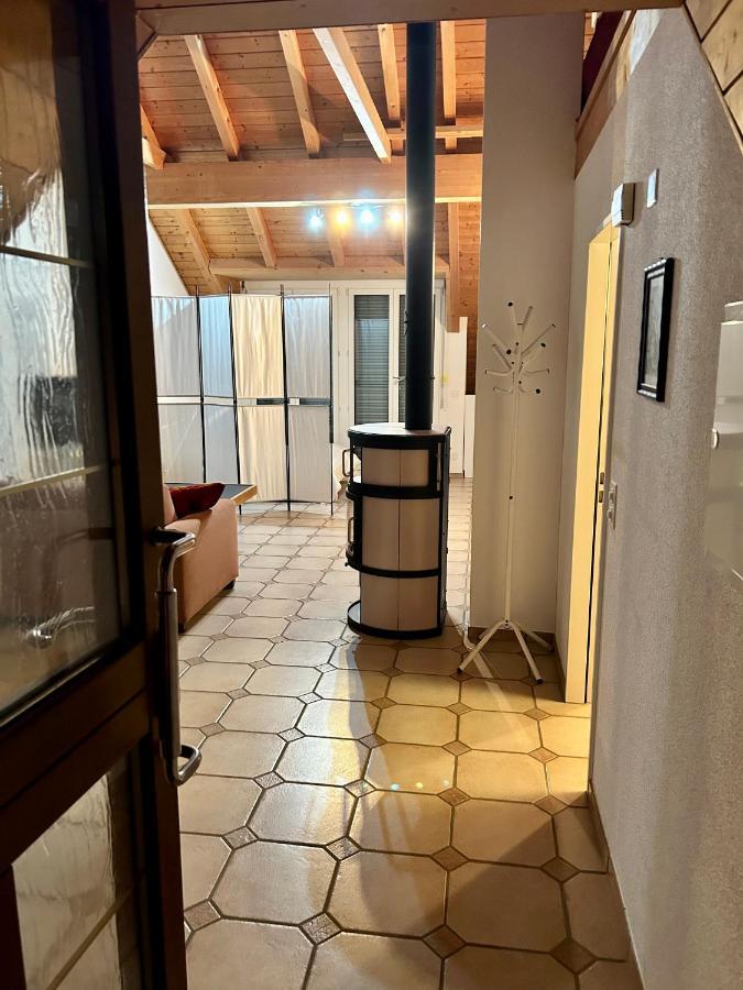 Dachwohnung In Flughafennaehe 클로텐 외부 사진