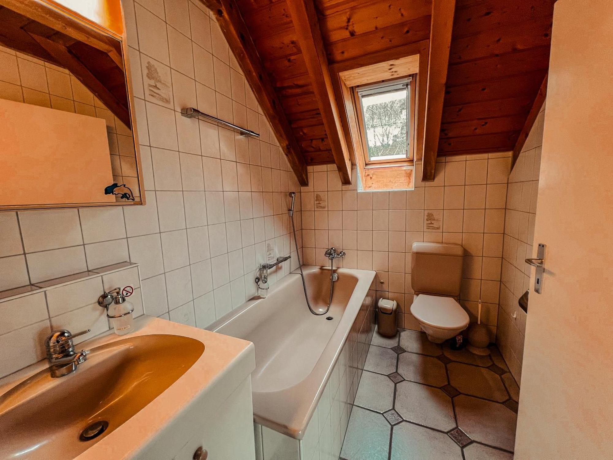Dachwohnung In Flughafennaehe 클로텐 외부 사진